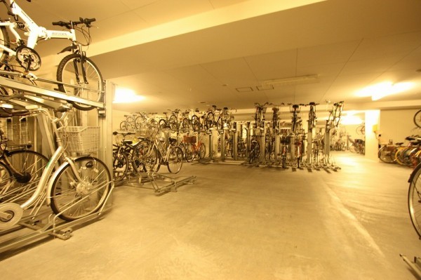 駐車場　駐輪場