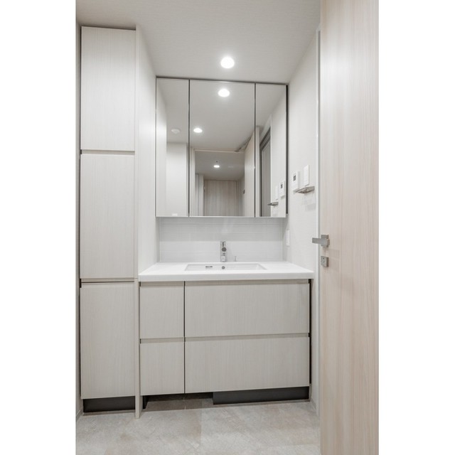 洗面設備　※写真は同タイプ住戸です。