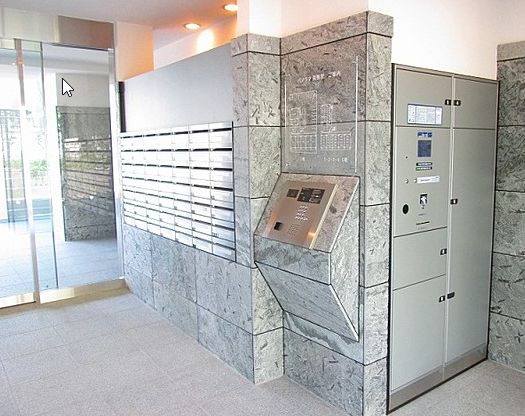 その他　ネット無料。集合ポストです。