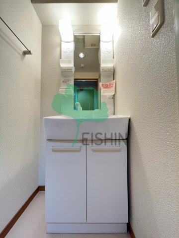 洗面設備　シンプルで使いやすい洗面台です！