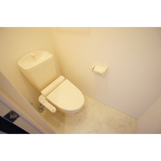 トイレ　※同タイプの部屋