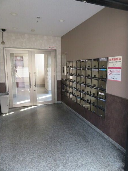 エントランス　名古屋で一番初期費用の安い賃貸専門の不動産会社です(^^)
