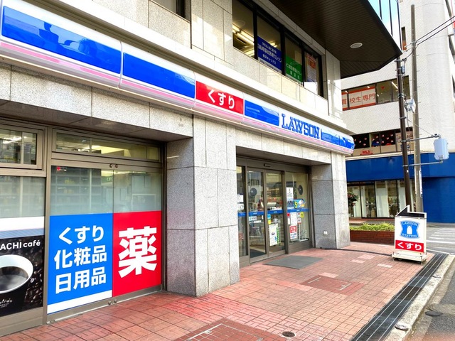 コンビニ　ローソン 横浜鶴屋町店（コンビニ）まで159m