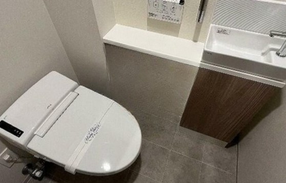 トイレ　写真は同タイプ住居です。