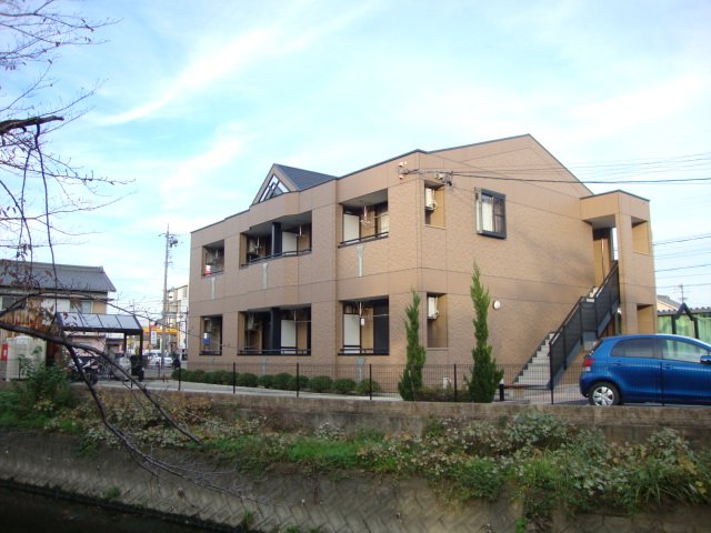 建物外観　外観写真（昼）