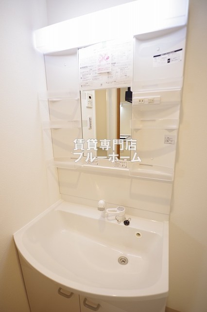 洗面設備　独立洗面台あります！