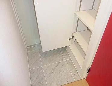 玄関　★玄関、シューズBOXあり★