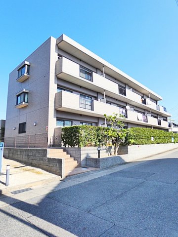 建物外観　ファミリータイプマンションです♪