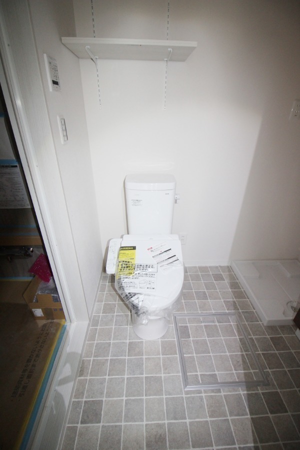 トイレ　トイレ温水洗浄便座