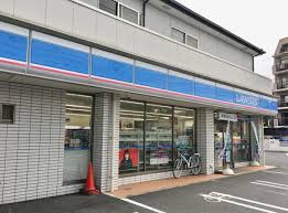 コンビニ　ローソン 西大泉一丁目店（コンビニ）まで214m