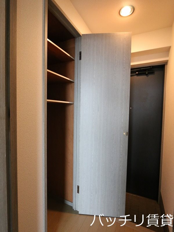 玄関　同型イメージの為、現状を優先致します。