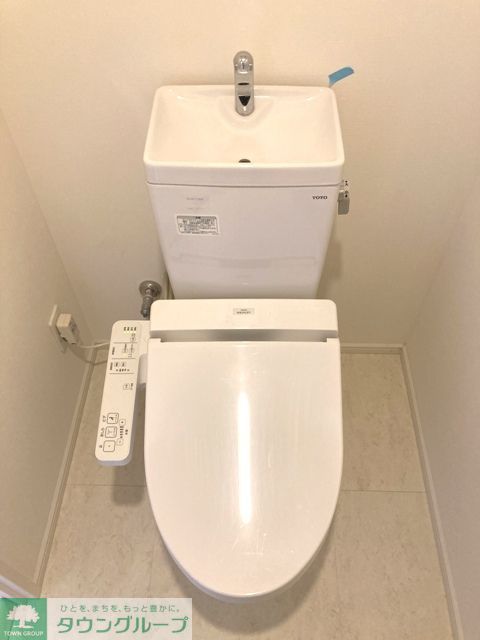 トイレ　※写真は同タイプ住戸です。
