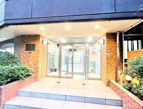 エントランス　建物の内部です