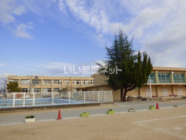 小学校　宇治市立 小倉小学校（小学校）まで937m
