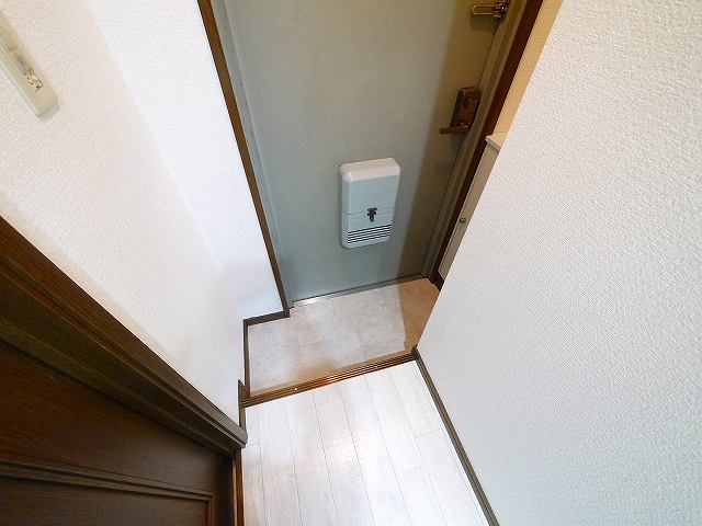 玄関　収納もある玄関です