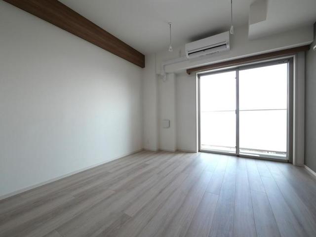 ラフィスタ金町の居間写真