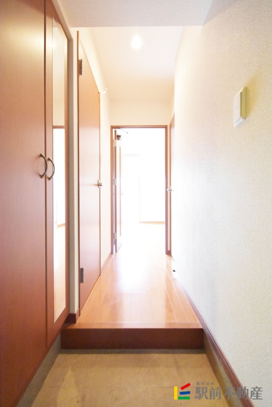 玄関　※同タイプ別部屋