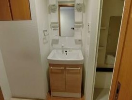 洗面設備　嬉しい独立洗面台付き。