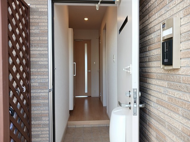 アンジュ宝塚の玄関写真