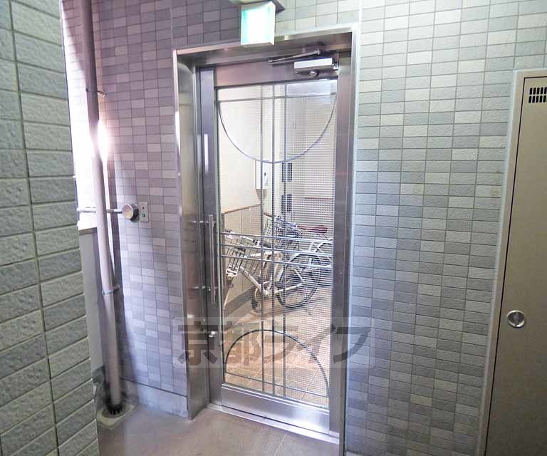 地下鉄烏丸線 今出川駅 徒歩5分 4階建 築25年の外観写真