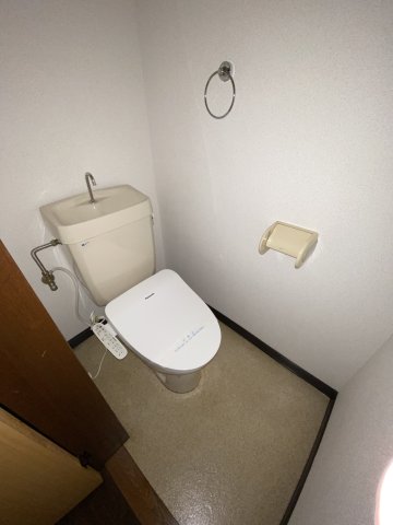 ホワイトテラス A棟のトイレ写真