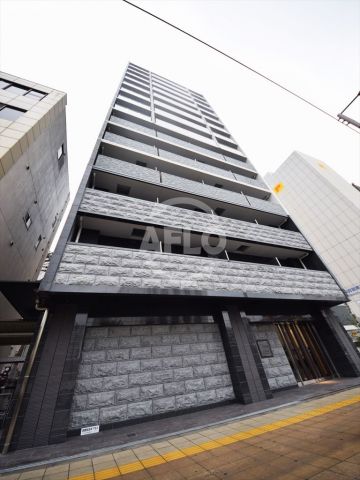 建物外観　プレサンス難波駅前　分譲らしい重厚感ある外観