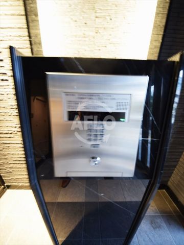 セキュリティ　プレサンス難波駅前　エントランスオートロック