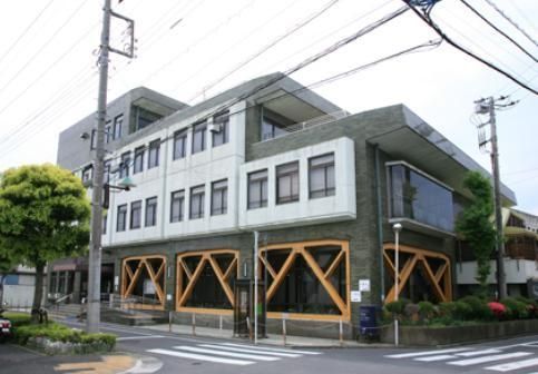 図書館　葛飾区立お花茶屋図書館（図書館）まで745m