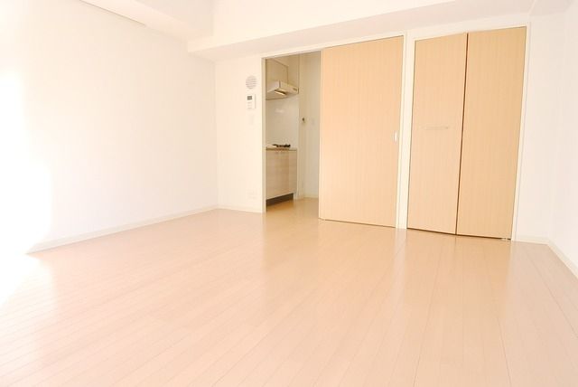 居室・リビング　★約１０帖のひろーいお部屋★