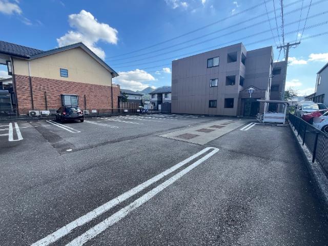 駐車場　外観写真（昼）