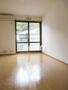 居室・リビング　シャッター付のお部屋です