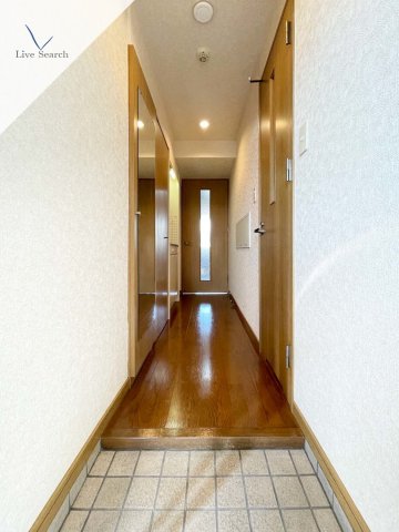 玄関　同物件別室写真