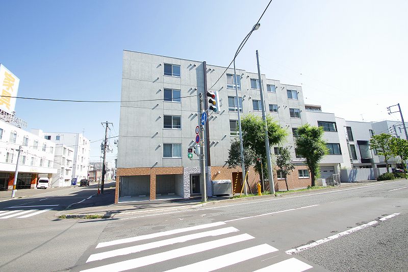 建物外観　人気のデザイナーズルームです☆