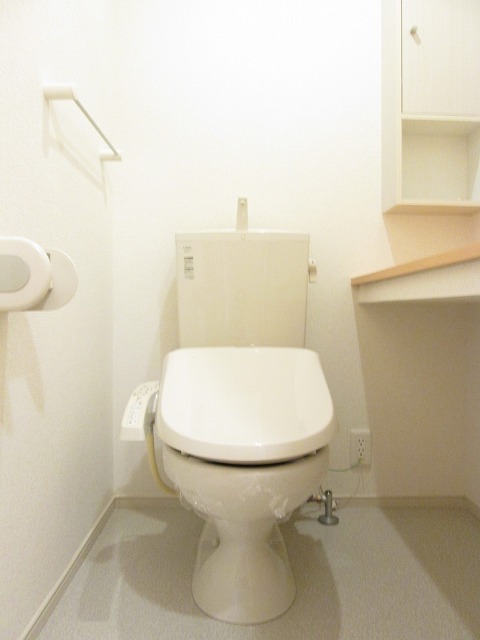 ＪＲ仙山線 山形駅 徒歩41分 2階建 築12年のトイレ写真