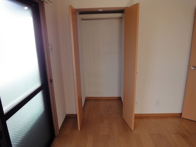 収納　※同タイプ部屋の写真です。