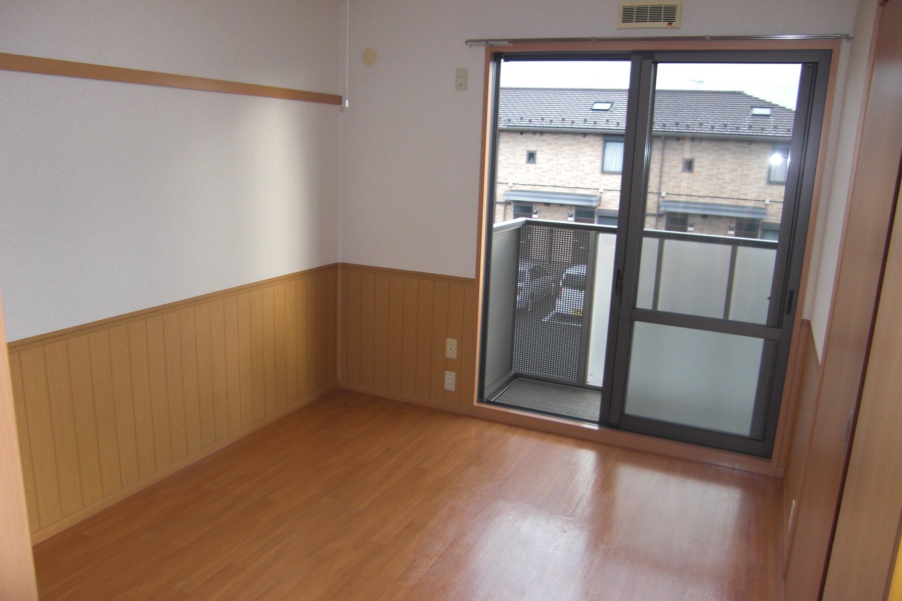 その他部屋・スペース　各6帖のお部屋が2つ御座います！