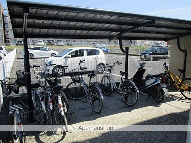 レオネクスト伊吹IIIの外観写真