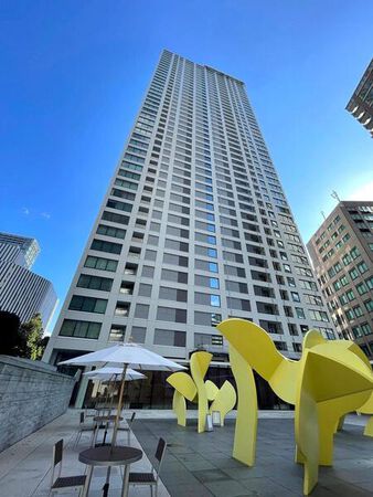 港区虎ノ門のマンションの建物外観