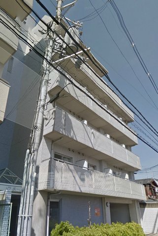 京都市右京区西京極東池田町のマンションの建物外観
