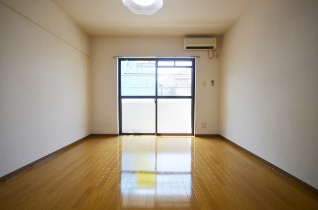 居室・リビング　別号室の写真