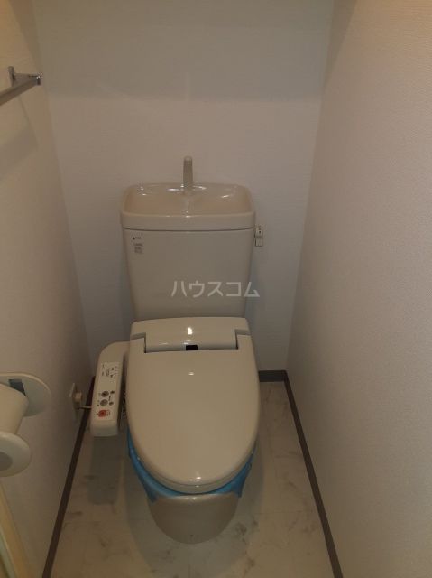 【横浜市中区末吉町のマンションのトイレ】