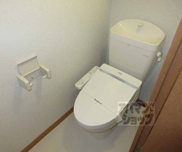 トイレ　ウォシュレット付です。