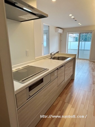 キッチン　IHクッキングヒーター付システムキッチン