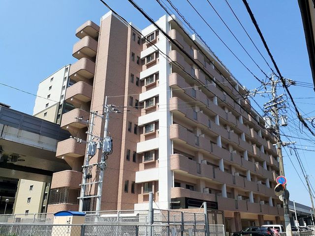 北九州市小倉北区三萩野のマンションの建物外観