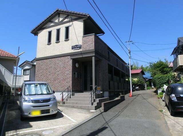 横浜市保土ケ谷区西谷町のアパートの建物外観