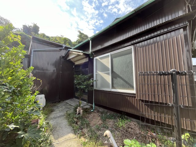 田浦四丁目戸建　平屋建の建物外観