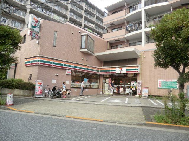 【川崎市幸区戸手のアパートのコンビニ】