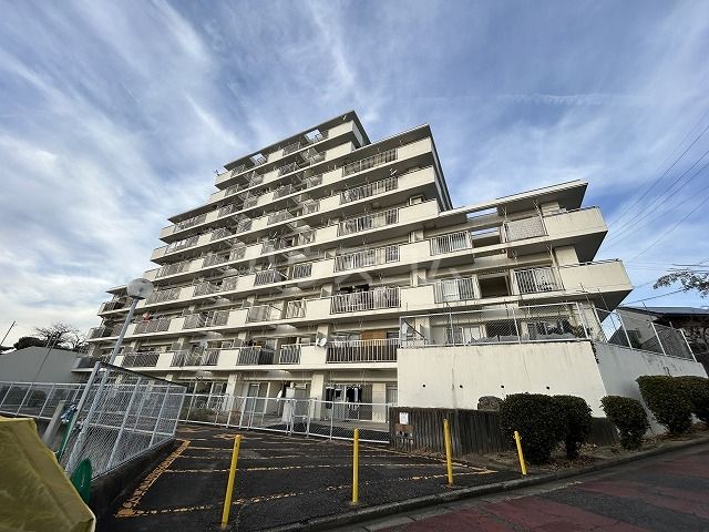 刈谷市下重原町のマンションの建物外観