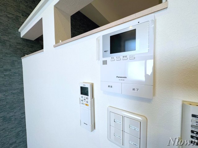 セキュリティ　モニター付きインターホンです。