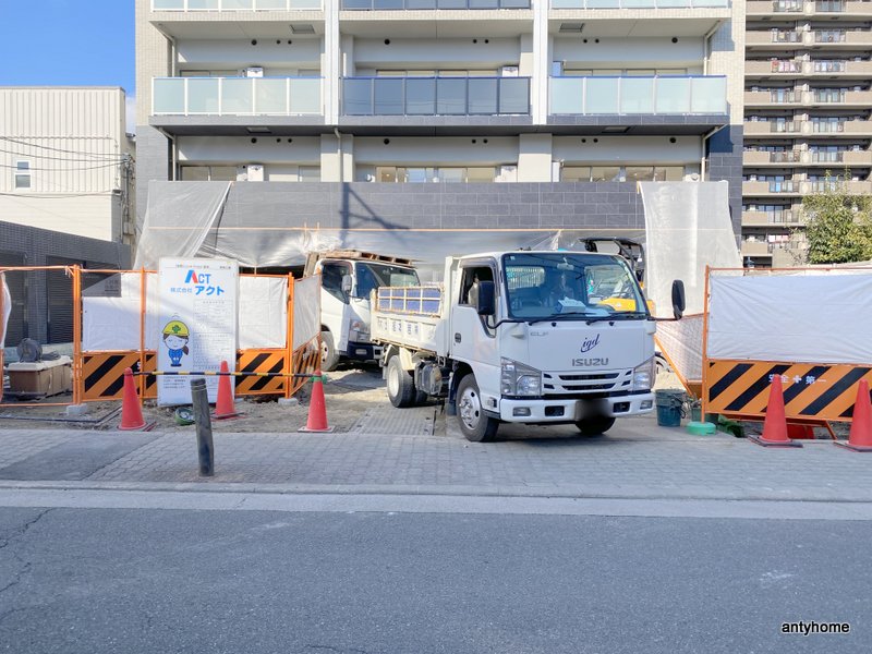 【大阪市城東区関目のマンションのエントランス】